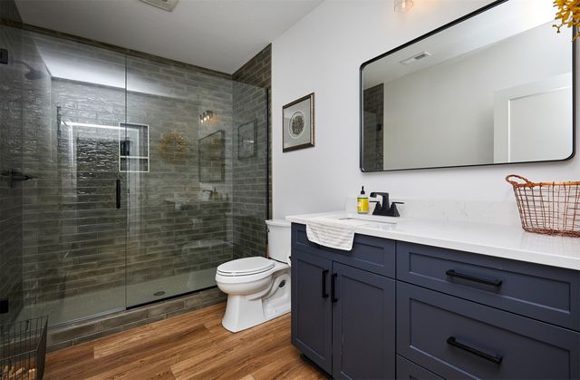 814 SW Prairie Trail Parkway, Ankeny, IA 50023