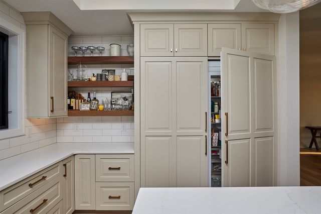 814 SW Prairie Trail Parkway, Ankeny, IA 50023