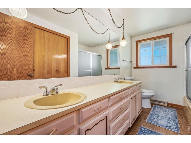 201 Namaqua Rd, Loveland, CO 80537