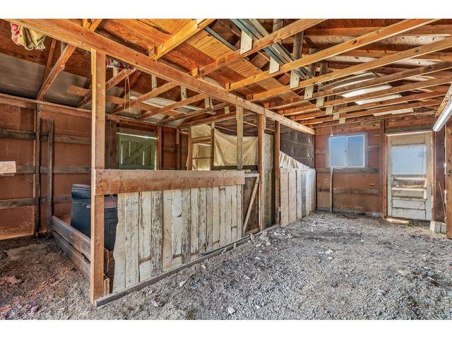 201 Namaqua Rd, Loveland, CO 80537