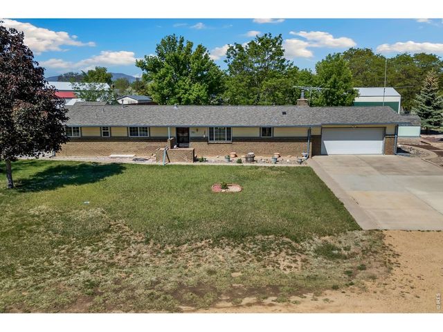 201 Namaqua Rd, Loveland, CO 80537