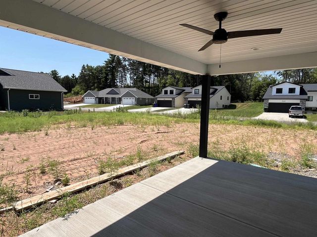 1970 PENNY LANE, New London, WI 54961