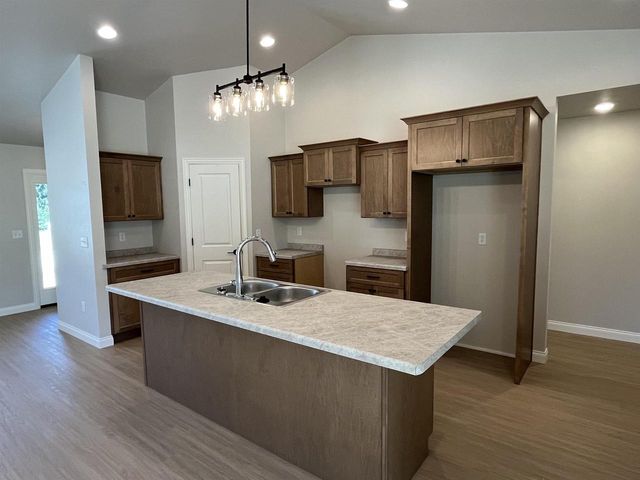1970 PENNY LANE, New London, WI 54961