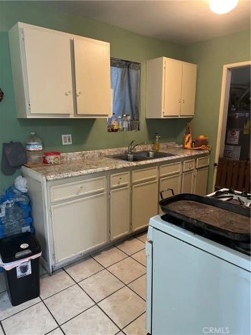 18535 Bryant, Northridge, CA 91324