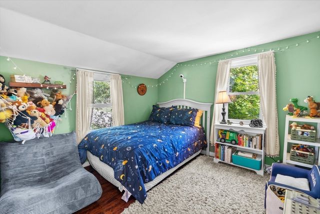 77 South St, Plymouth, MA 02360
