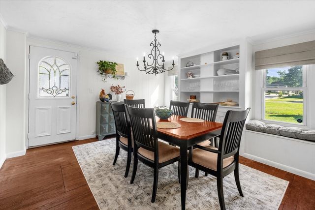 77 South St, Plymouth, MA 02360