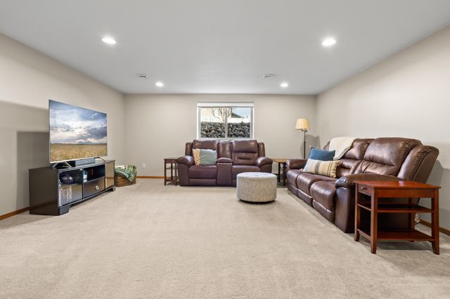 3737 Harrison Street S, Fargo, ND 58104