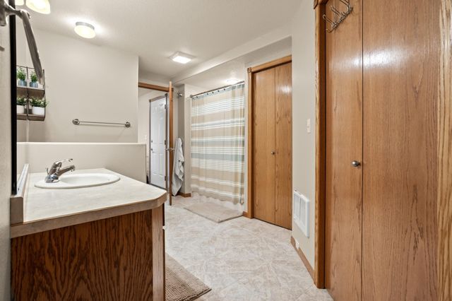 3737 Harrison Street S, Fargo, ND 58104