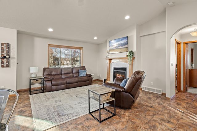 3737 Harrison Street S, Fargo, ND 58104