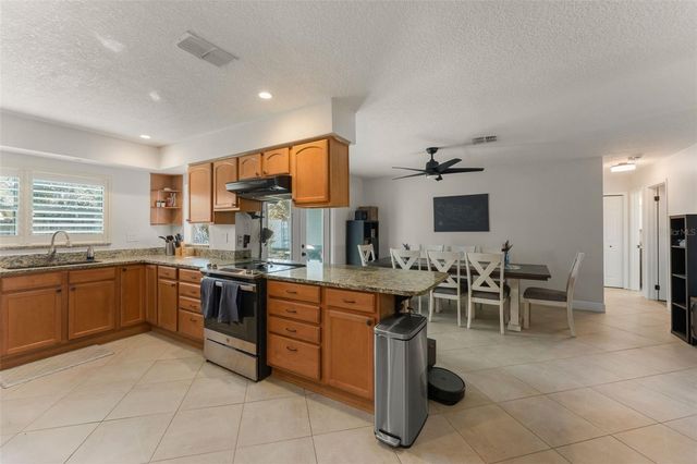 6341 EDGE O GROVE CIRCLE, Orlando, FL 32819