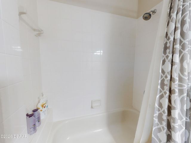 1305 Wayne Avenue, New Smyrna Beach, FL 32168