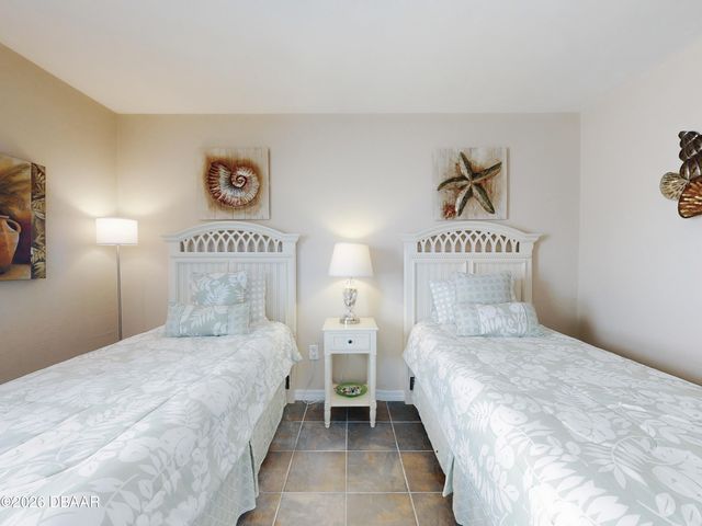 1305 Wayne Avenue, New Smyrna Beach, FL 32168