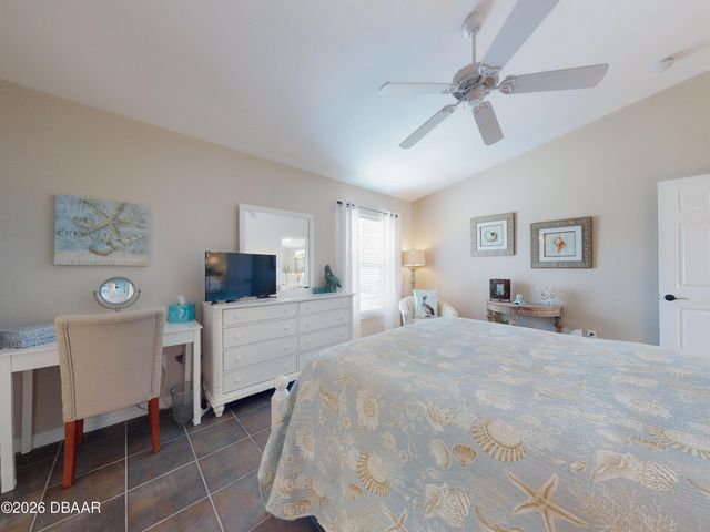 1305 Wayne Avenue, New Smyrna Beach, FL 32168