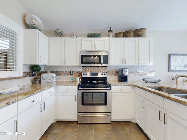 1305 Wayne Avenue, New Smyrna Beach, FL 32168