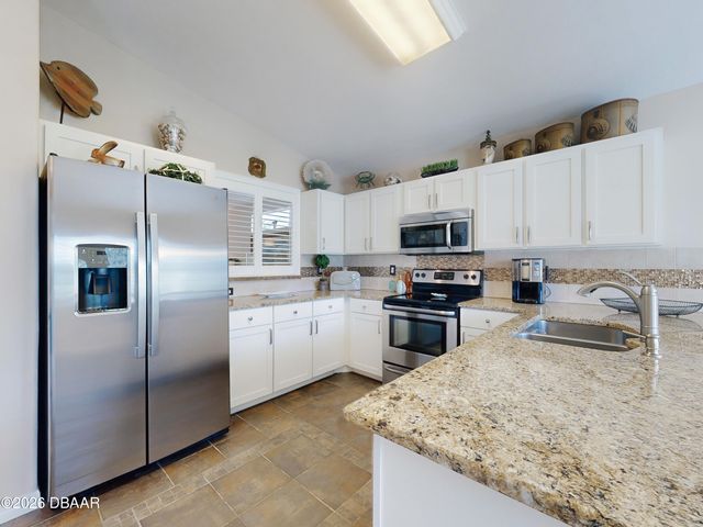 1305 Wayne Avenue, New Smyrna Beach, FL 32168