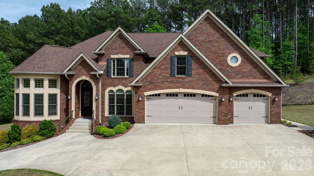 4 Royal Vista Way, Granite Falls, NC 28630
