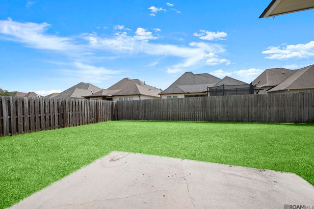 527 Warbler Crossing Ave, Baton Rouge, LA 70810