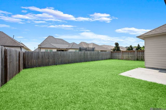 527 Warbler Crossing Ave, Baton Rouge, LA 70810