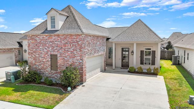527 Warbler Crossing Ave, Baton Rouge, LA 70810