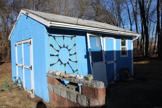 66 Stockhouse Road, Bozrah, CT 06334