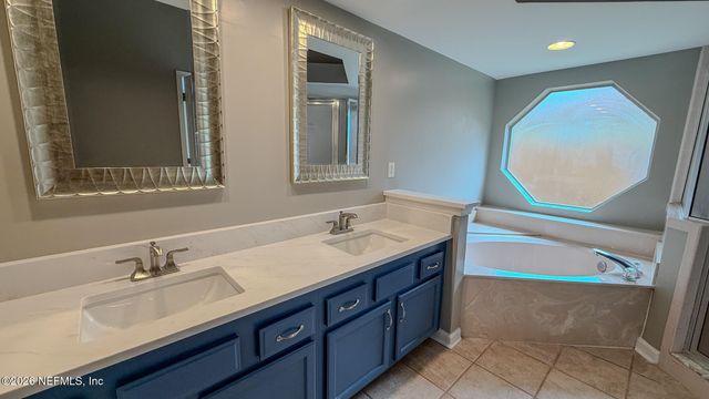 9832 OXFORD STATION Drive, Jacksonville, FL 32221