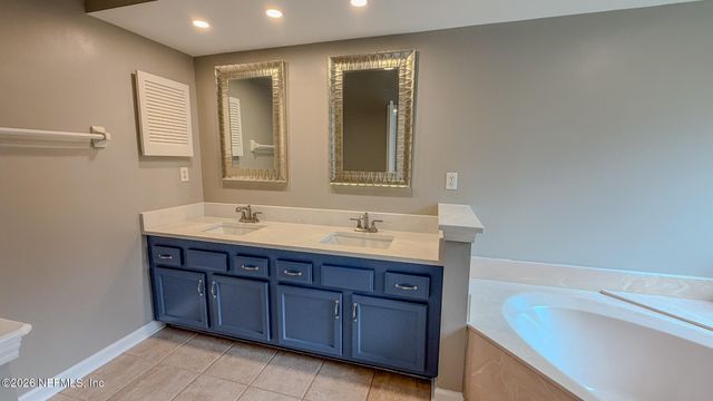 9832 OXFORD STATION Drive, Jacksonville, FL 32221