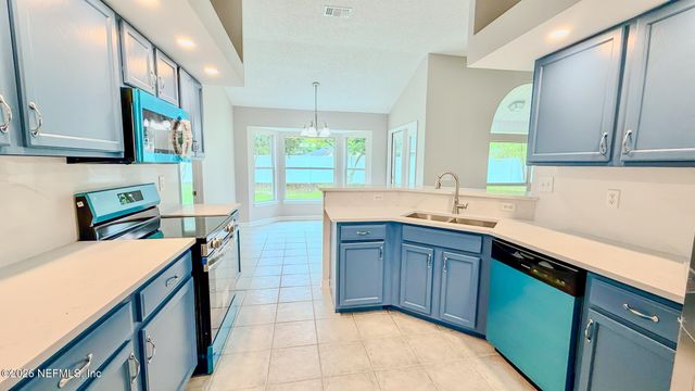 9832 OXFORD STATION Drive, Jacksonville, FL 32221