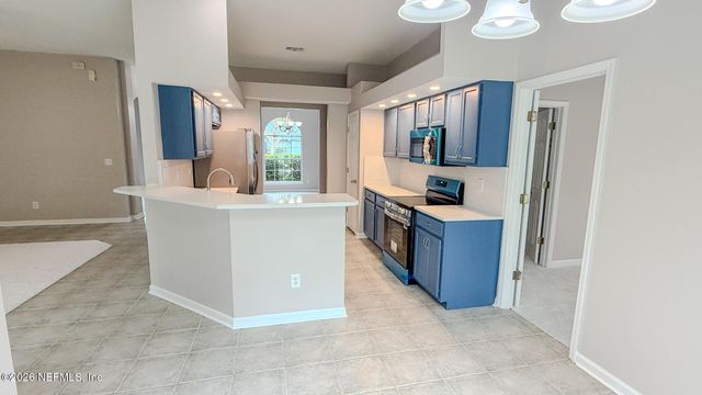 9832 OXFORD STATION Drive, Jacksonville, FL 32221