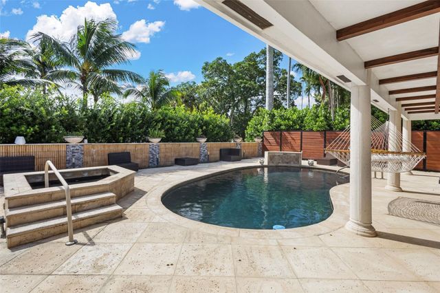 5223 Deerhurst Crescent Circle, Boca Raton, FL 33486