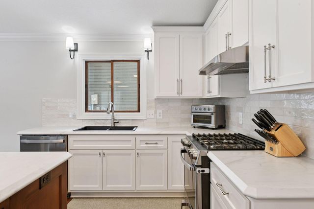 4980 Suburban Drive, Excelsior, MN 55331