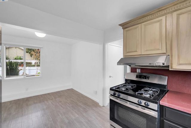 24920 Soto Rd, Hayward, CA 94544