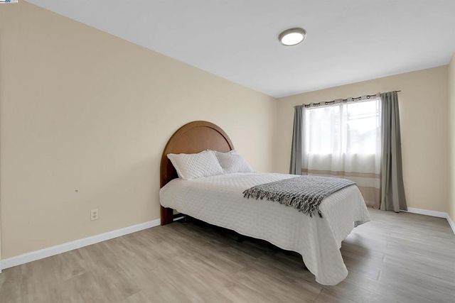 24920 Soto Rd, Hayward, CA 94544