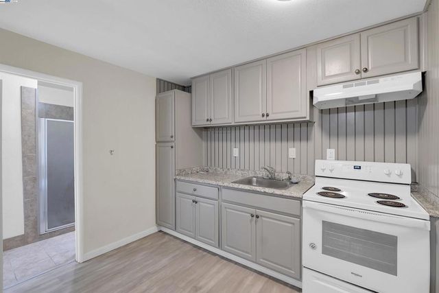 24920 Soto Rd, Hayward, CA 94544