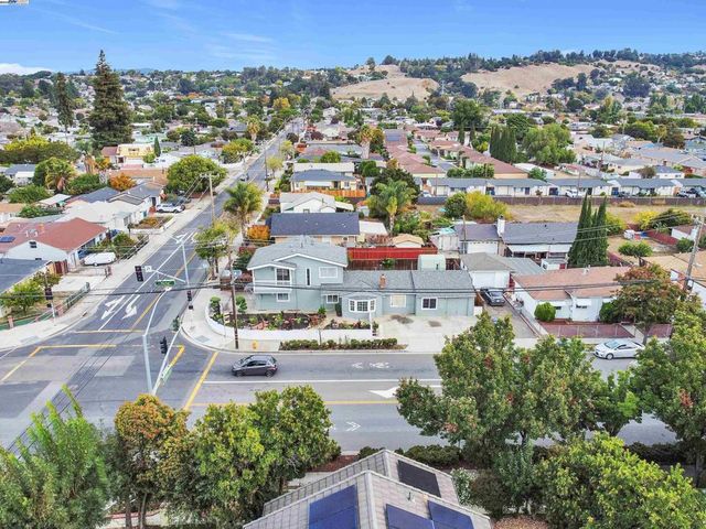 24920 Soto Rd, Hayward, CA 94544