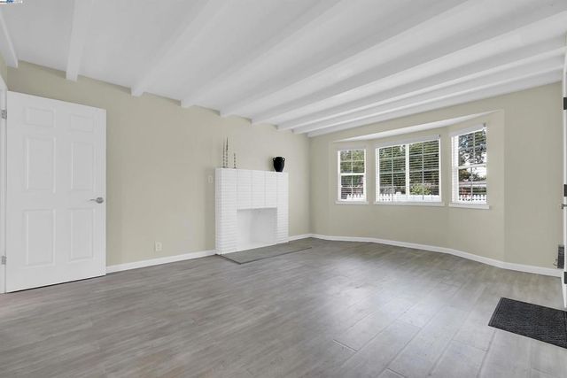 24920 Soto Rd, Hayward, CA 94544