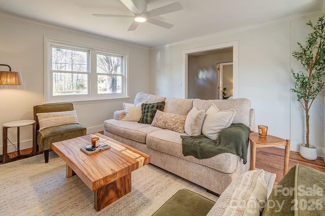 55 Cisco Road, Asheville, NC 28805