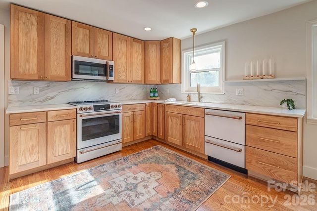 55 Cisco Road, Asheville, NC 28805