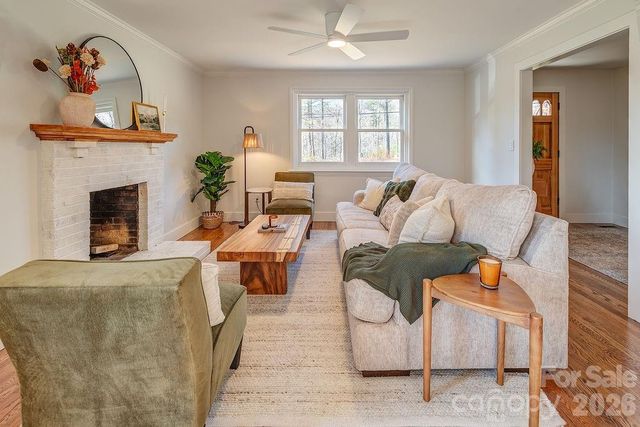 55 Cisco Road, Asheville, NC 28805