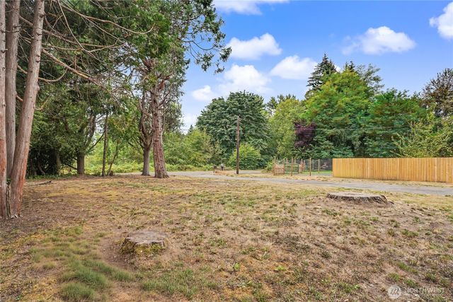 718 73rd Avenue SE, Olympia, WA 98501