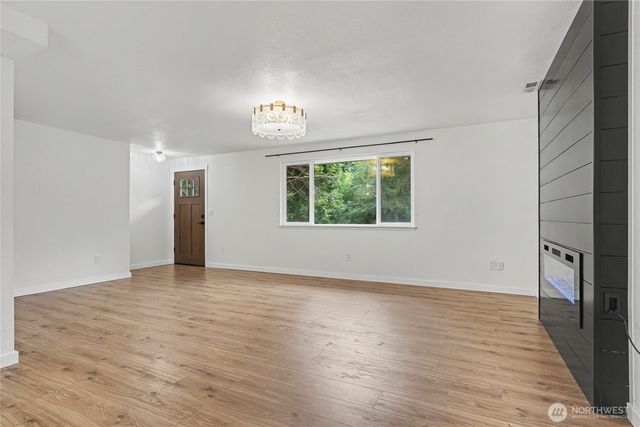 718 73rd Avenue SE, Olympia, WA 98501