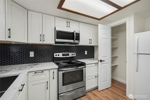 718 73rd Avenue SE, Olympia, WA 98501