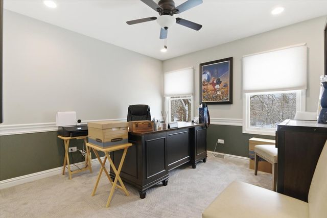 12 Crestview Lane, Lake Barrington, IL 60010