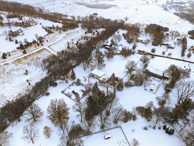 12 Crestview Lane, Lake Barrington, IL 60010