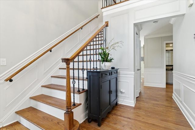 12 Crestview Lane, Lake Barrington, IL 60010