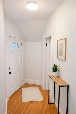 58 Bennett St 1, Wakefield, MA 01880