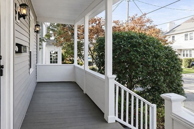 58 Bennett St 1, Wakefield, MA 01880