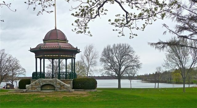 58 Bennett St 1, Wakefield, MA 01880