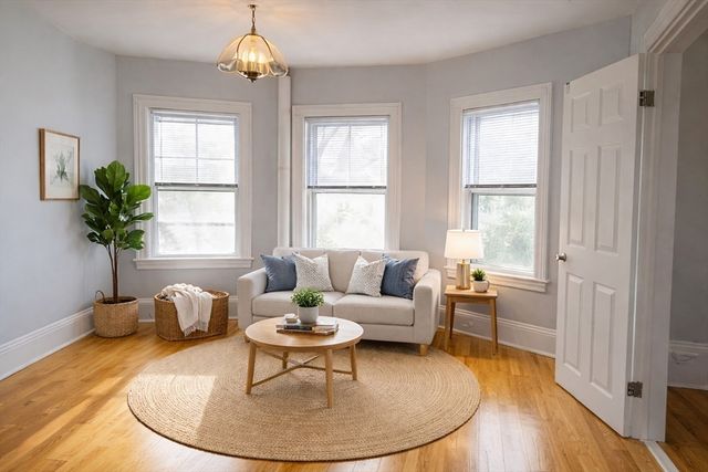 58 Bennett St 1, Wakefield, MA 01880