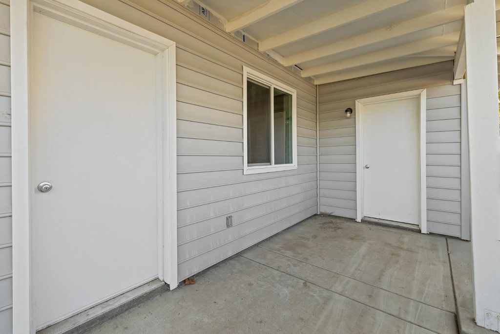 Image 32 of property listing at 2255 S Rose Avenue, Fresno, CA 93706