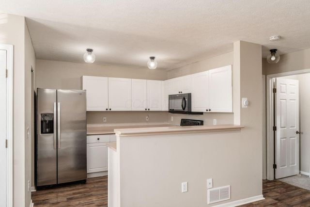 380 Oxford Oak Drive, Blacklick, OH 43004